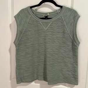 Universal Thread Green Muscle Tee